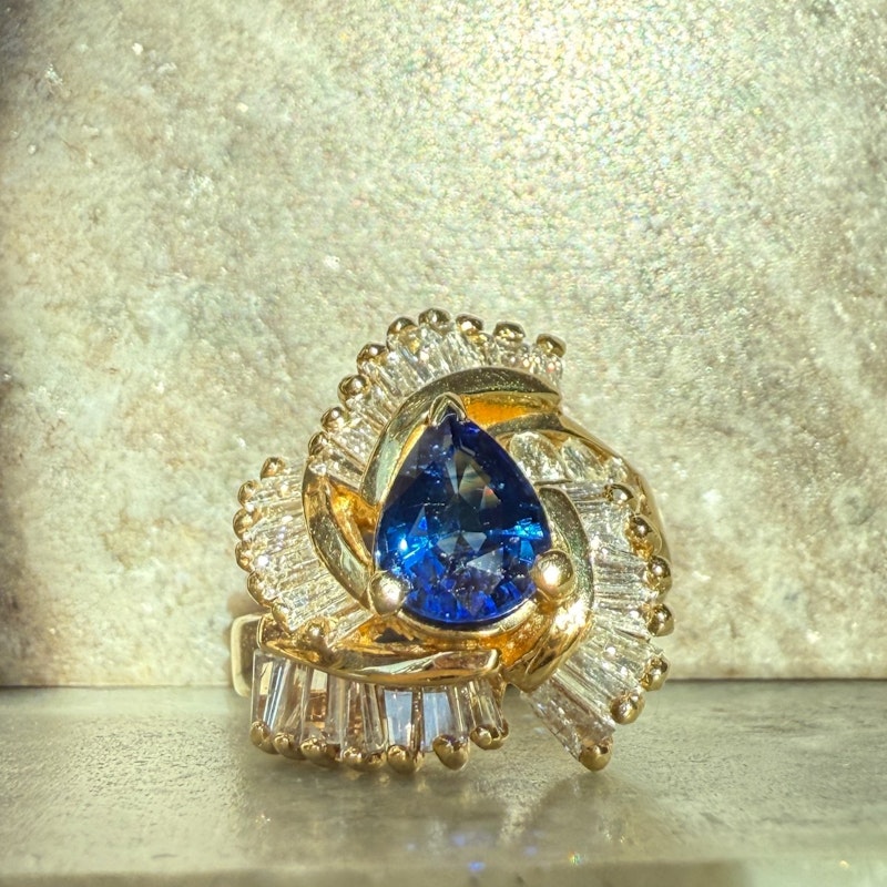Vintage 14k Yellow Gold Pear Blue Sapphire & Diamond Swirl Ring