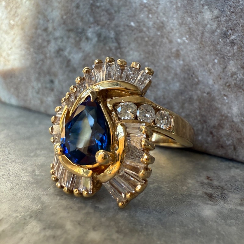 Vintage 14k Yellow Gold Pear Blue Sapphire & Diamond Swirl Ring