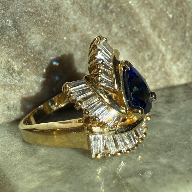 Vintage 14k Yellow Gold Pear Blue Sapphire & Diamond Swirl Ring