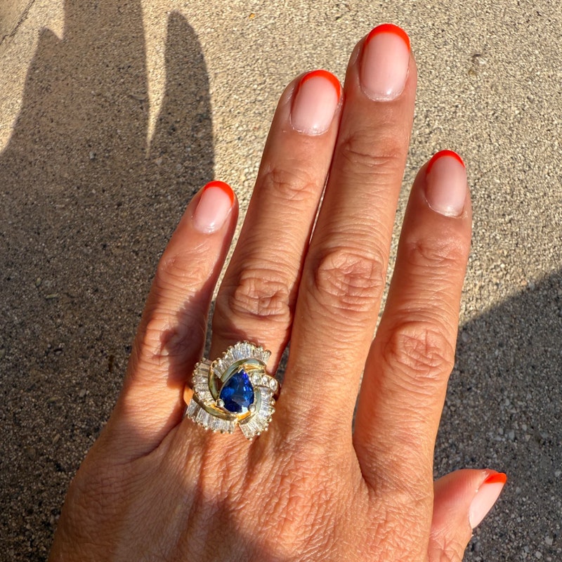 Vintage 14k Yellow Gold Pear Blue Sapphire & Diamond Swirl Ring