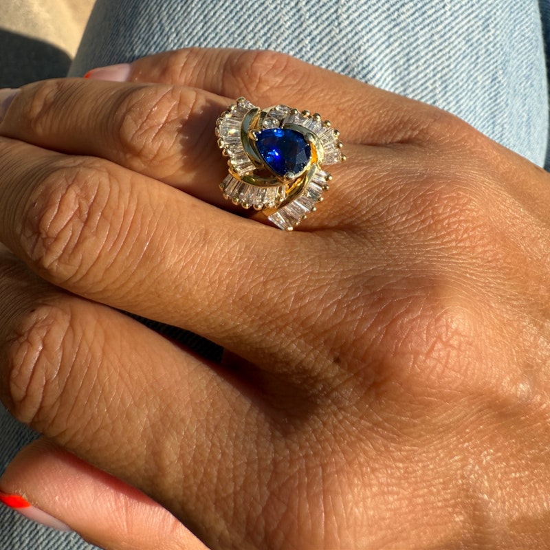 Vintage 14k Yellow Gold Pear Blue Sapphire & Diamond Swirl Ring