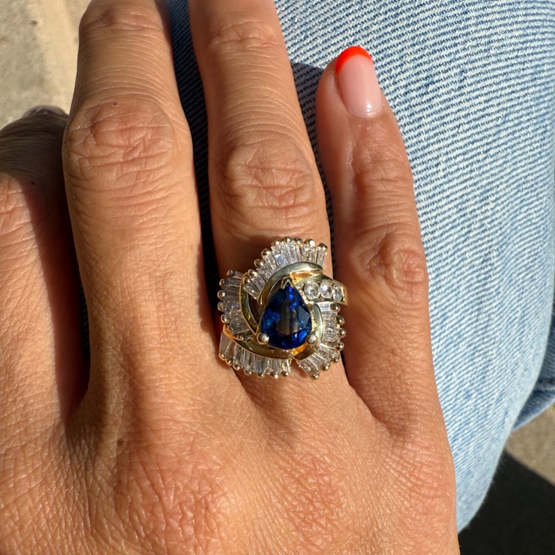 Vintage 14k Yellow Gold Pear Blue Sapphire & Diamond Swirl Ring