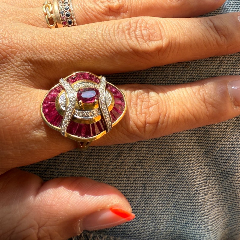 Vintage 18k Yellow Gold Ruby & Diamond Art Deco Cocktail Ring