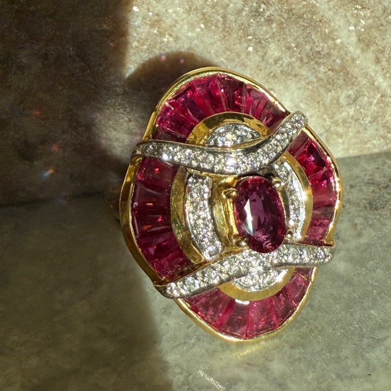 Vintage 18k Yellow Gold Ruby & Diamond Art Deco Cocktail Ring