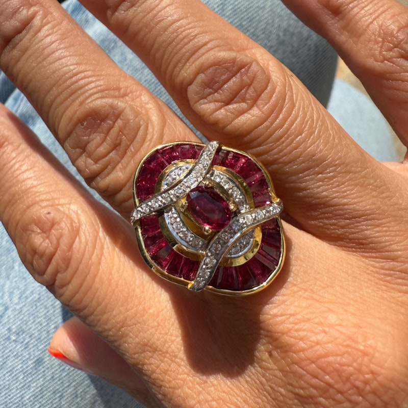 Vintage 18k Yellow Gold Ruby & Diamond Art Deco Cocktail Ring