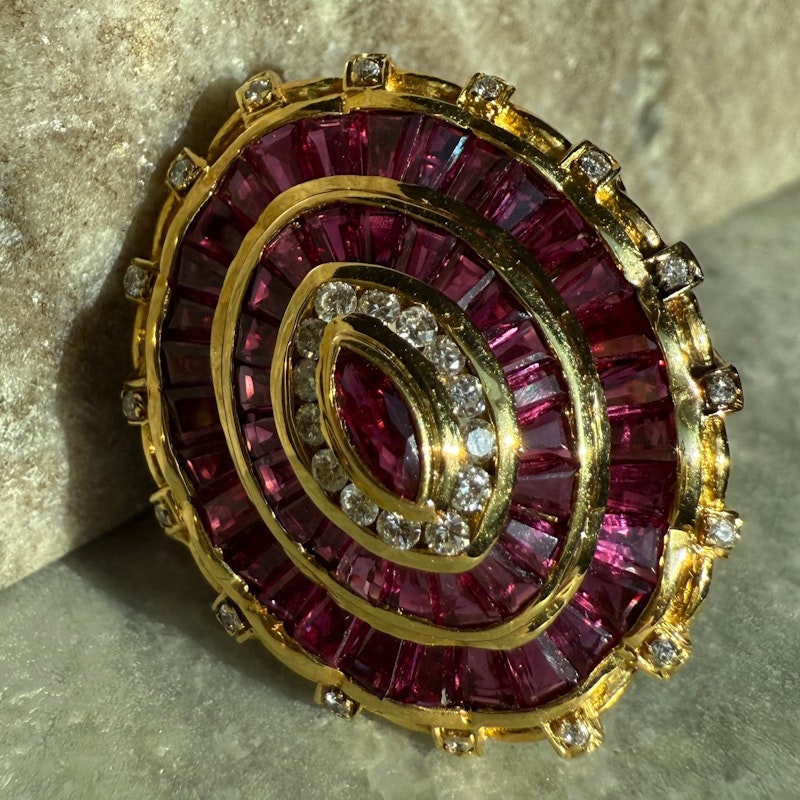 Vintage 18k Yellow Gold Ruby & Diamond Marquise Baguette Cocktail Ring