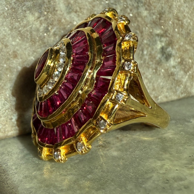 Vintage 18k Yellow Gold Ruby & Diamond Marquise Baguette Cocktail Ring