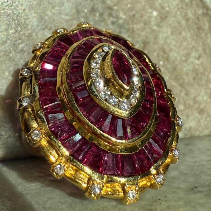 Vintage 18k Yellow Gold Ruby & Diamond Marquise Baguette Cocktail Ring