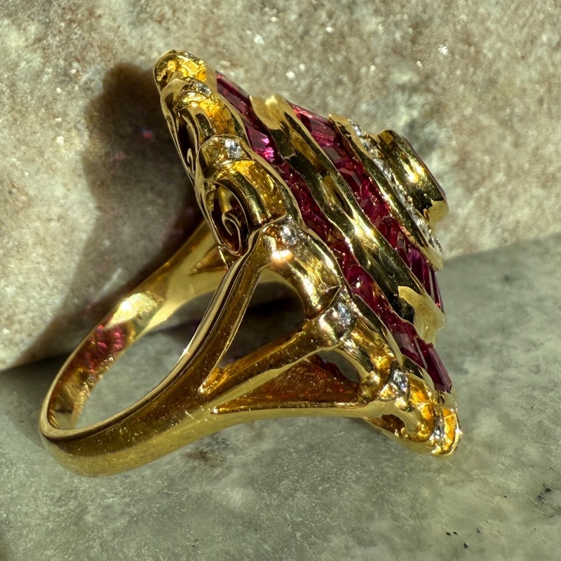Vintage 18k Yellow Gold Ruby & Diamond Marquise Baguette Cocktail Ring