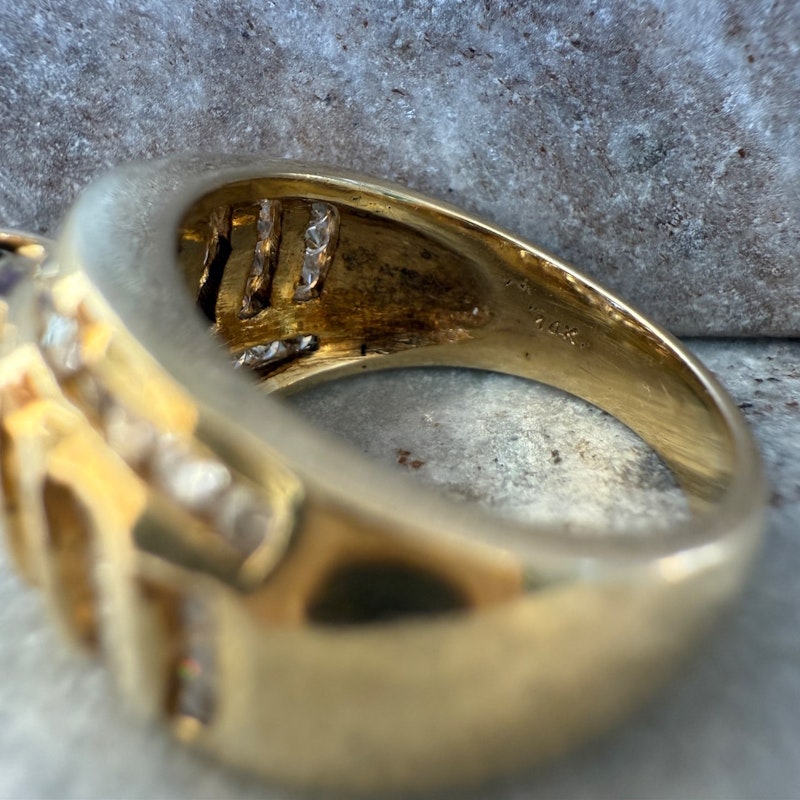 Vintage 18k Yellow Gold Oval Sapphire & Diamond Dome Ring