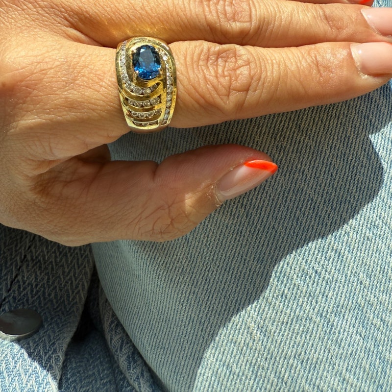 Vintage 18k Yellow Gold Oval Sapphire & Diamond Dome Ring