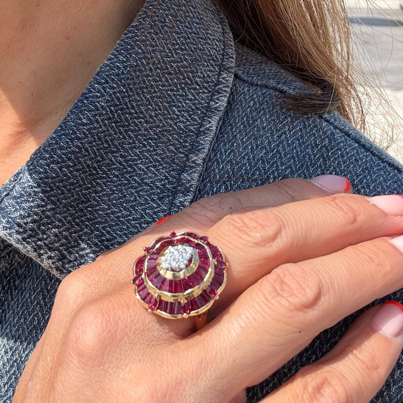 Vintage 14k Yellow Gold Ruby & Diamond Cluster Cocktail Ring