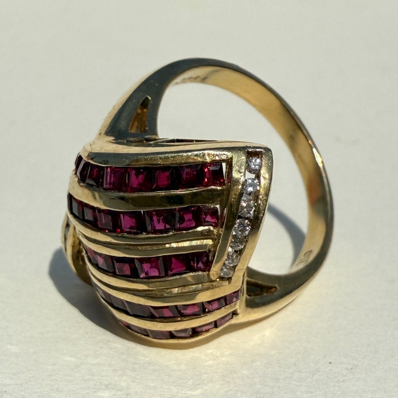 Vintage 18k Yellow Gold Elongated Ruby & Diamond Channel Set Ring