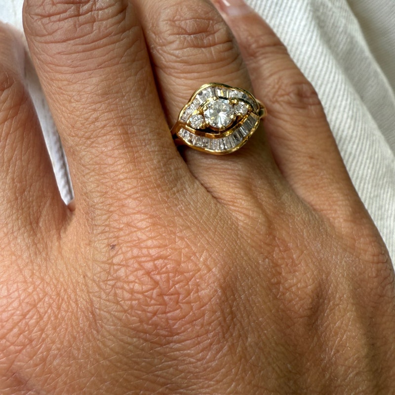 Vintage 14k Yellow Gold Diamond Wave Ribbon Ring