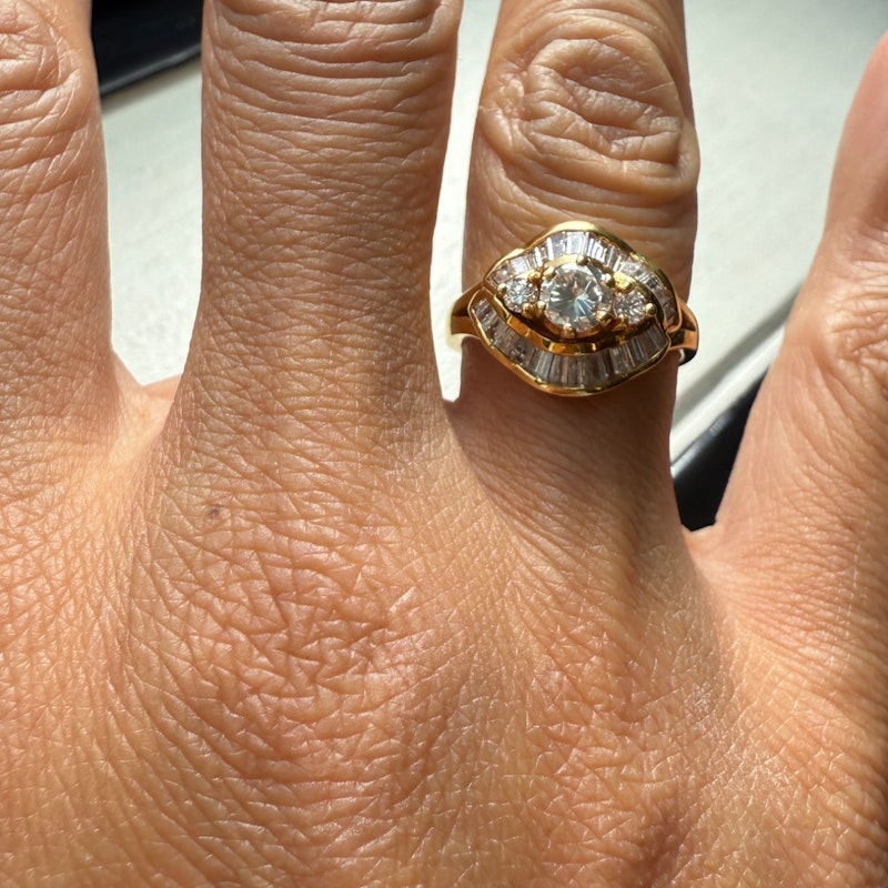 Vintage 14k Yellow Gold Diamond Wave Ribbon Ring