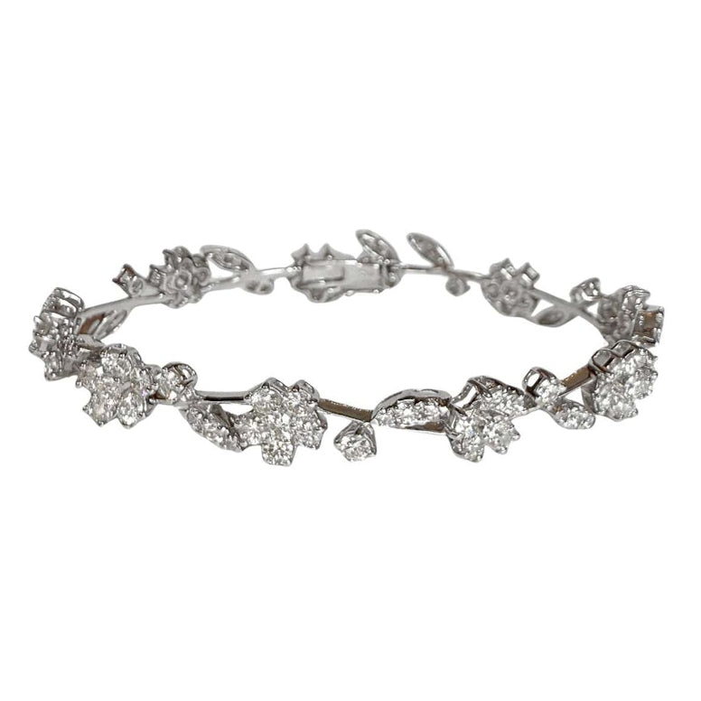 18k White Gold Diamond Floral Motif Tennis Bracelet