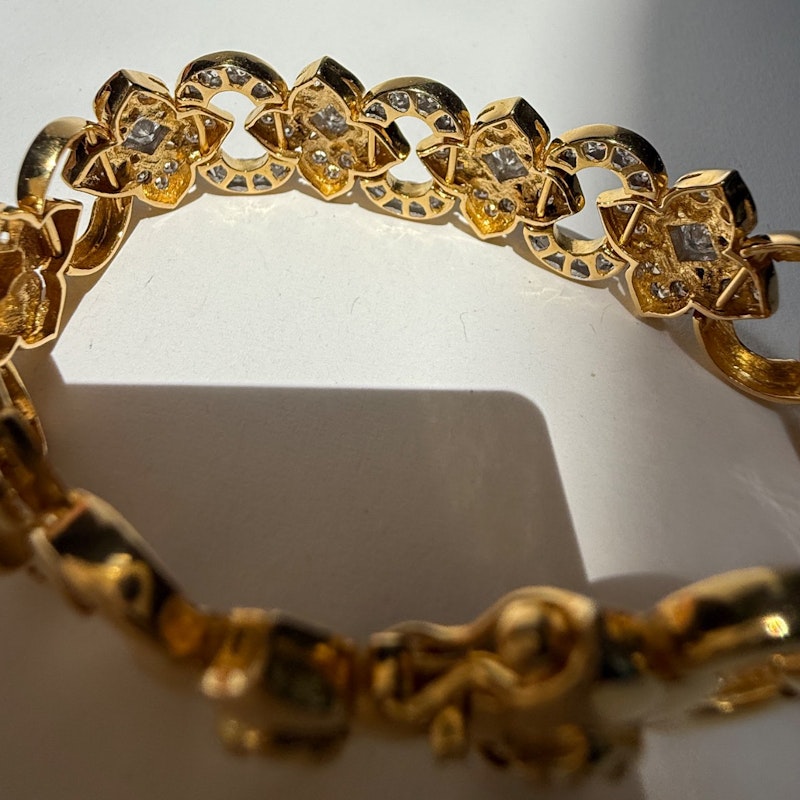 Vintage 18k Yellow Gold Diamond Floral & Oval Link Bracelet