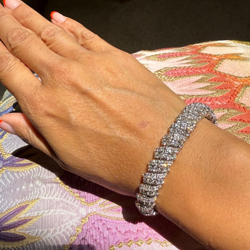 14k White Gold Round Diamond Spiral Link Tennis Bracelet