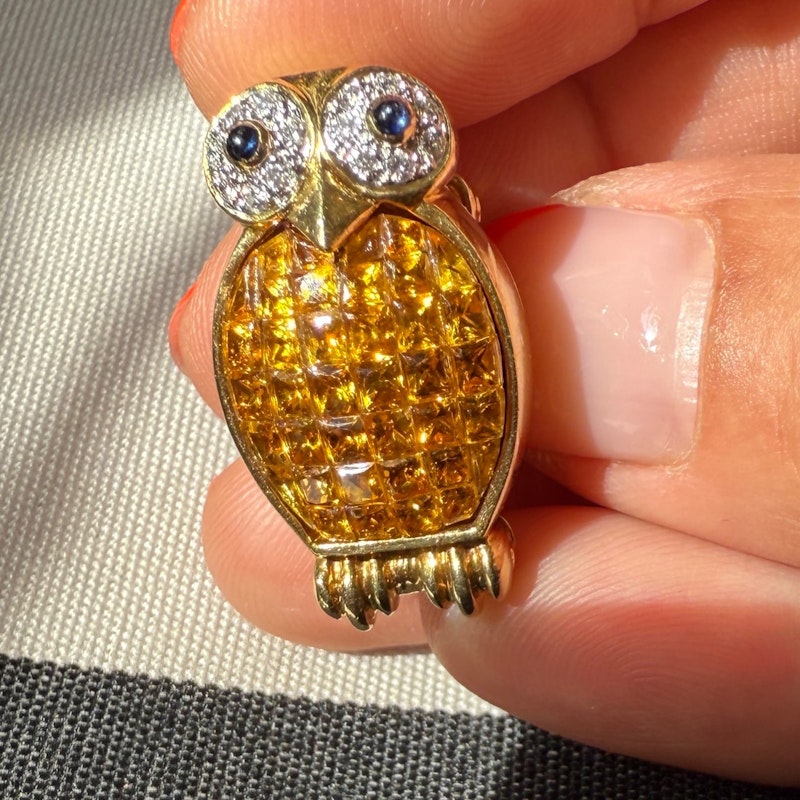 Vintage 18k Yellow Gold Owl Brooch with Sapphires & Diamond