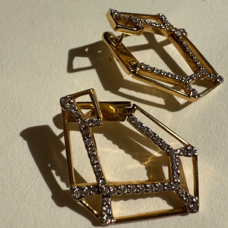Kavant & Sharart 18k Yellow Gold Origami Link no. 5 Skeleton Diamond Earrings