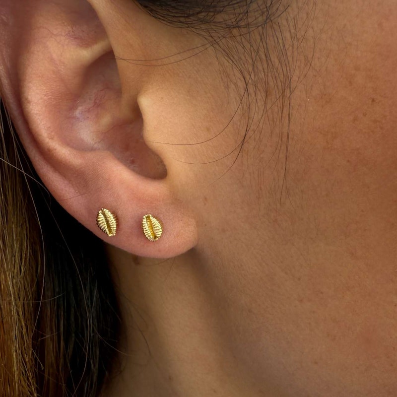 Renna 18k Yellow Gold Bitsy Bean Stud Earrings