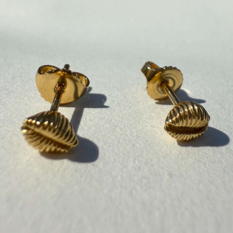 Renna 18k Yellow Gold Bitsy Bean Stud Earrings