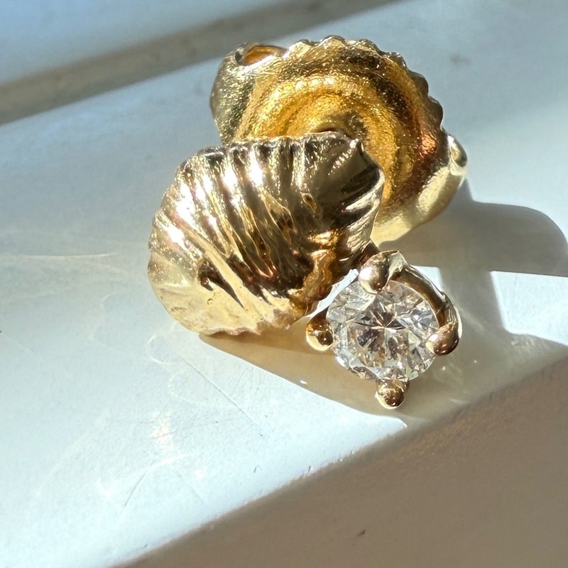 Renna Bitsy Bean Stud Closed with Diamond, single
