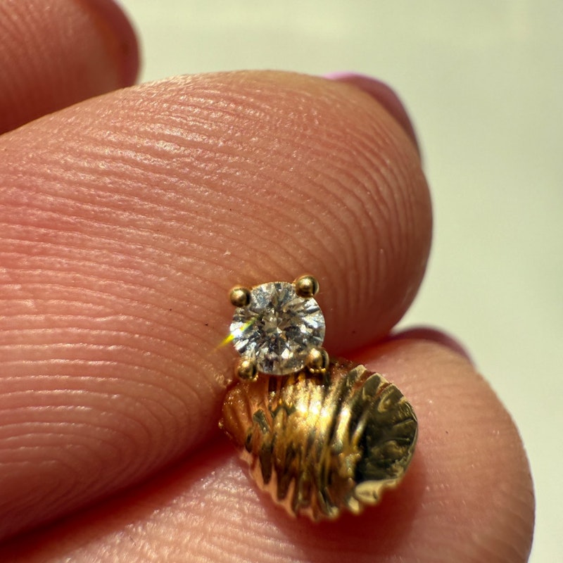 Renna Bitsy Bean Stud Closed with Diamond, single