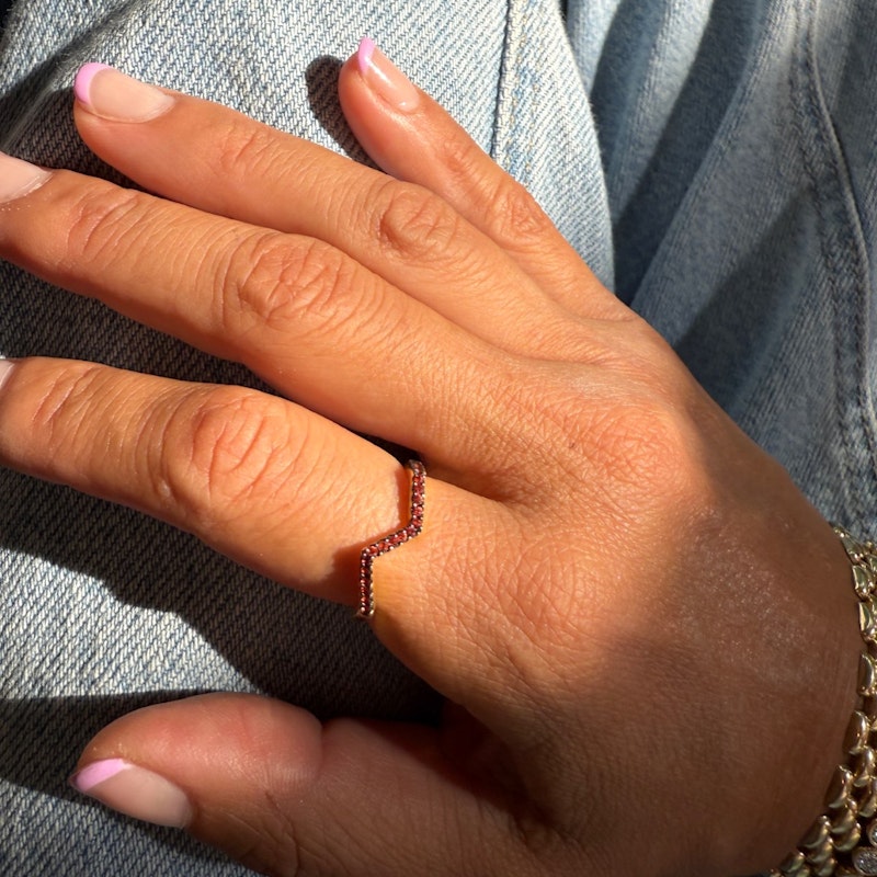 Kavant & Sharart 18k Yellow Gold Small Ziggy Ring with Orange Sapphires - sz 7 - 1 of 2
