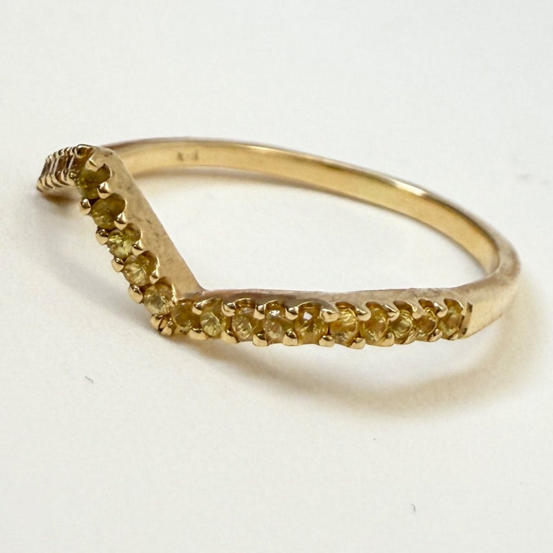 Kavant & Sharart 18k Yellow Gold Small Ziggy Ring with Yellow Sapphires - sz 7