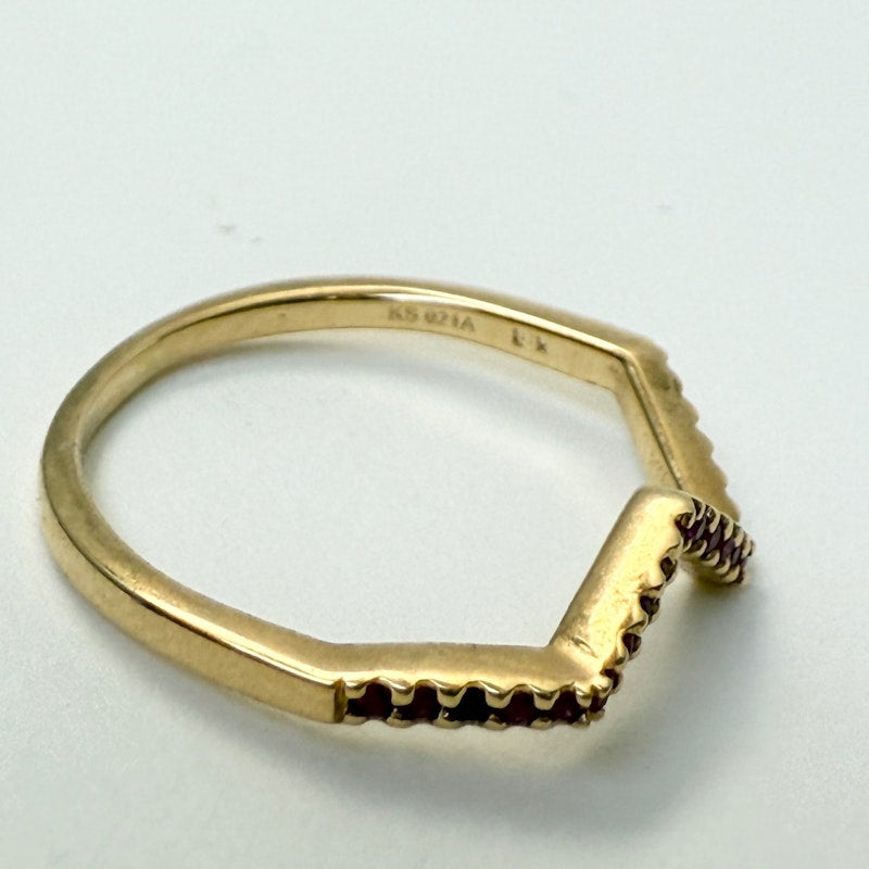Kavant & Sharart 18k Yellow Gold Small Ziggy Ring with Pink Sapphires - sz 7
