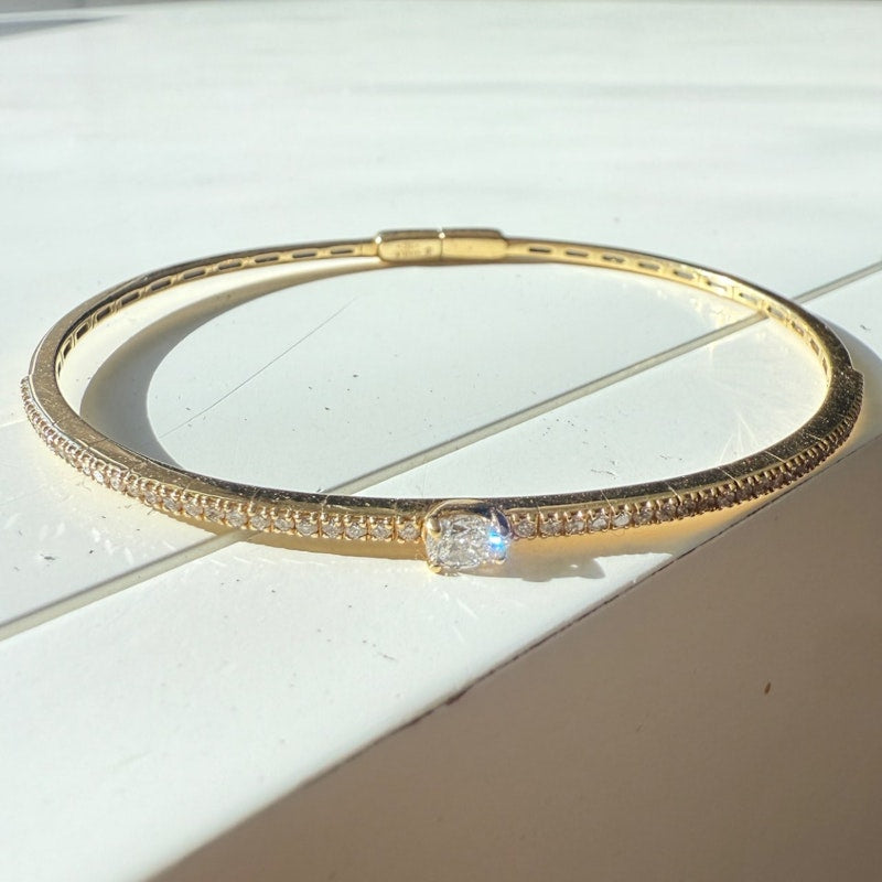 18k Yellow Gold Pear-Cut Diamond & Pavé Bangle Bracelet