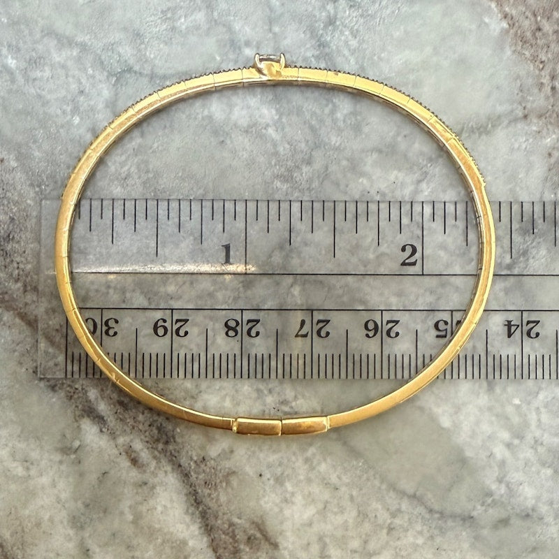 18k Yellow Gold Pear-Cut Diamond & Pavé Bangle Bracelet