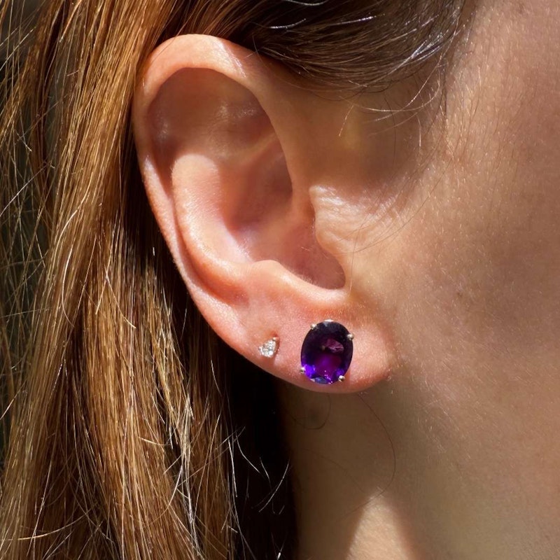 14k Yellow Gold Oval Amethyst Stud Earrings