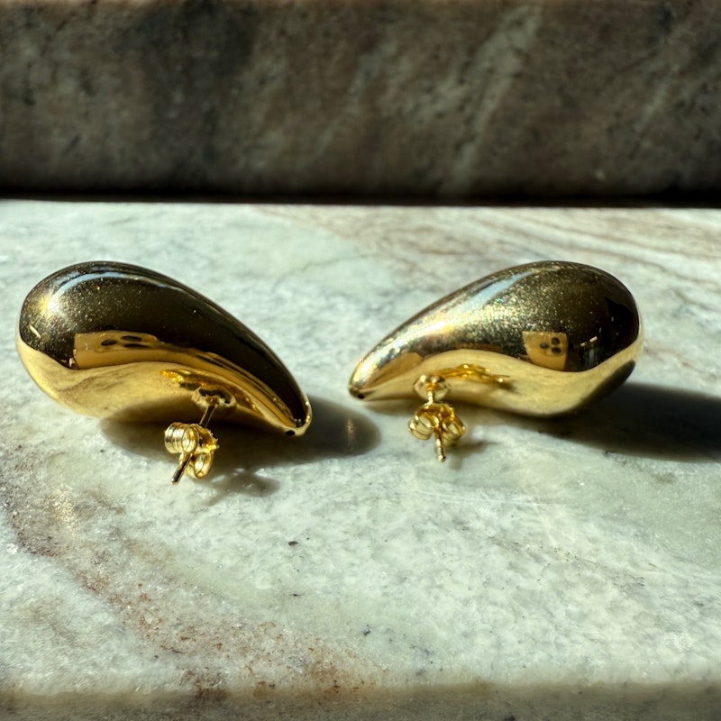 18k Yellow Gold Hollow Teardrop Earrings