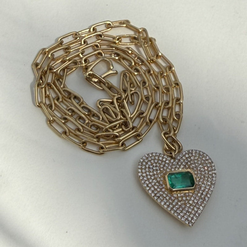 14k Yellow Gold Emerald & Diamond Heart Paperclip Chain Necklace