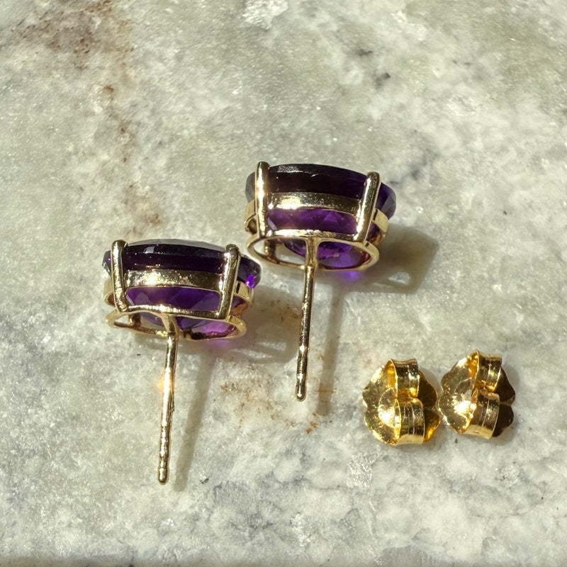 14k Yellow Gold Oval Amethyst Stud Earrings