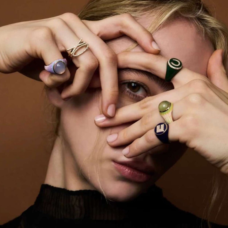 KWIT 14k Yellow Gold Letter "M" Ring