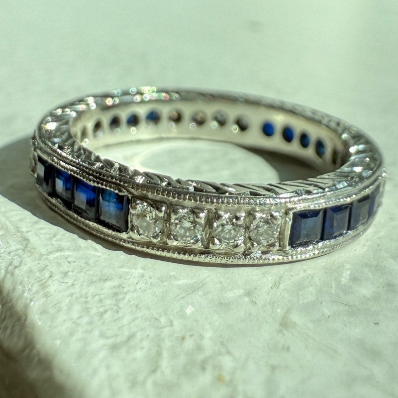 Vintage Art Deco 18k White Gold Blue Sapphire & Diamond Eternity Ring
