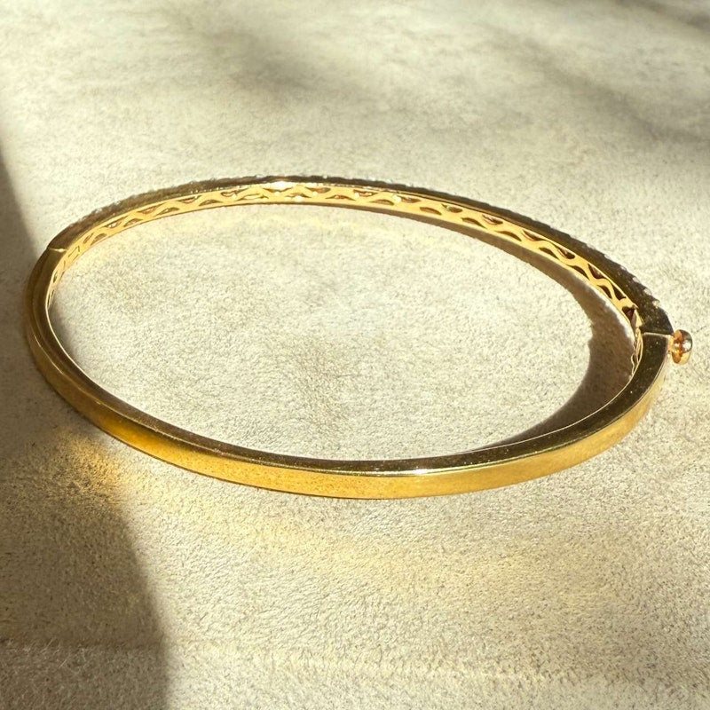 14k Yellow Gold Diamond Line Bangle Bracelet
