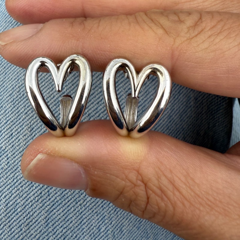 Shylee Rose 14k White Gold Open Heart Huggie Earrings