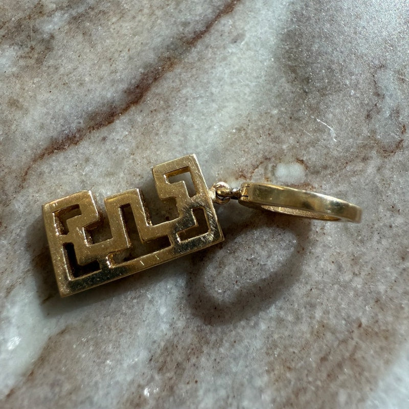 Shylee Rose 14k Yellow Gold Mini Diamond Outline “E” Initial Charm