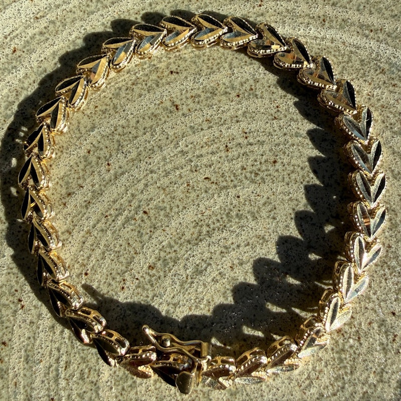 Vintage 10k Yellow Gold Diamond-Cut Flat Heart Link Bracelet