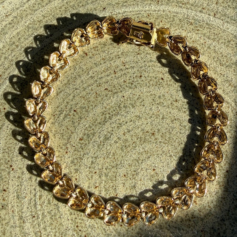 Vintage 10k Yellow Gold Diamond-Cut Flat Heart Link Bracelet
