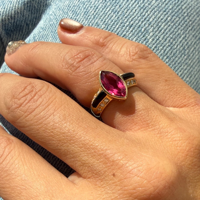 Vintage 18k Yellow Gold Pink Tourmaline Marquise Ring with Onyx & Diamond Accents