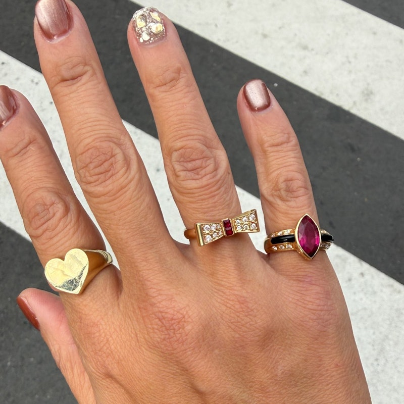 Vintage 18k Yellow Gold Pink Tourmaline Marquise Ring with Onyx & Diamond Accents