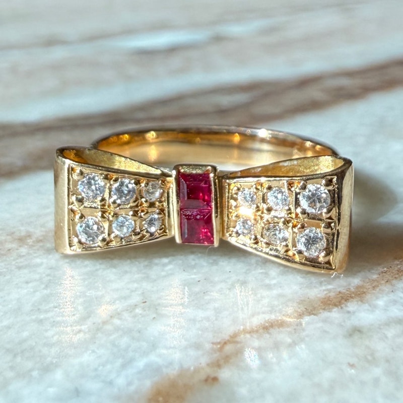 18k Yellow Gold Ruby & Diamond Bow Ring