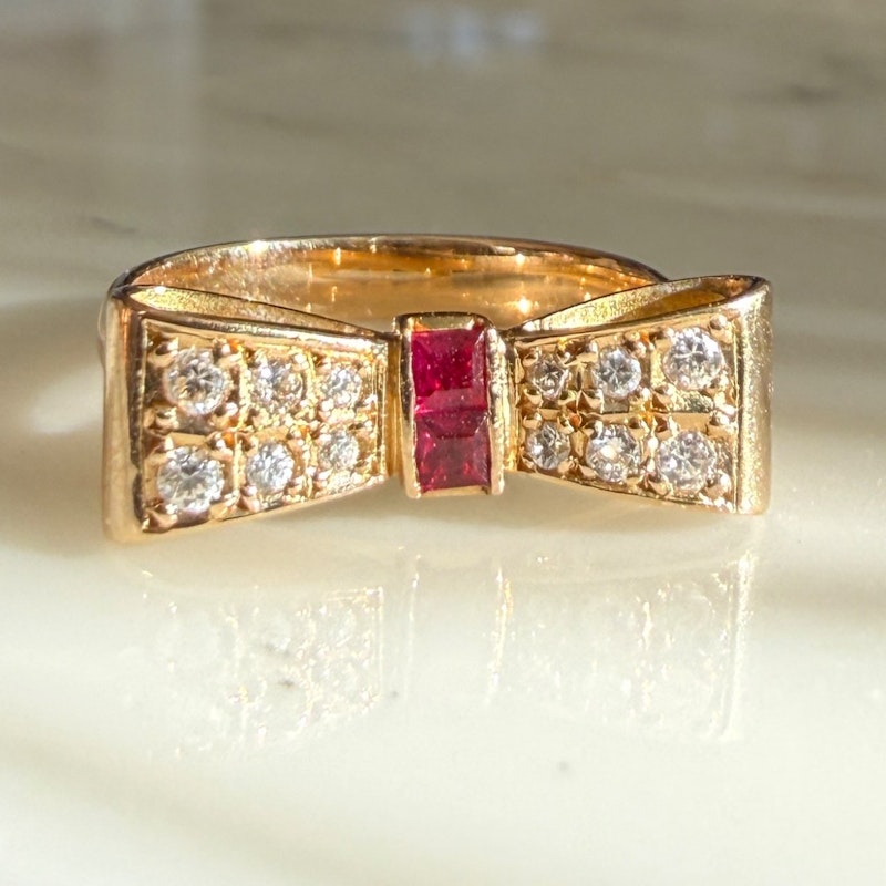 18k Yellow Gold Ruby & Diamond Bow Ring