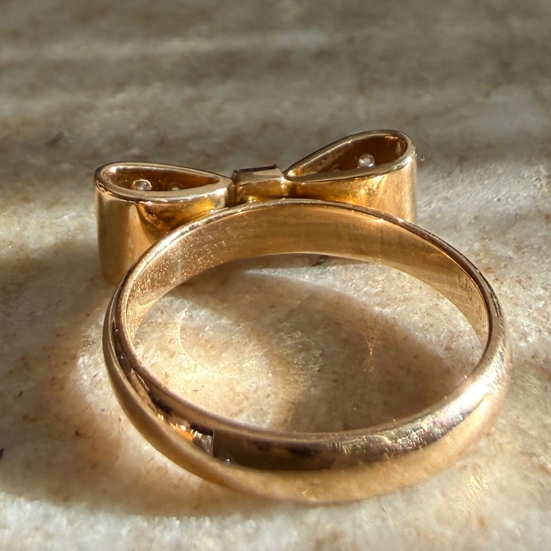 18k Yellow Gold Ruby & Diamond Bow Ring