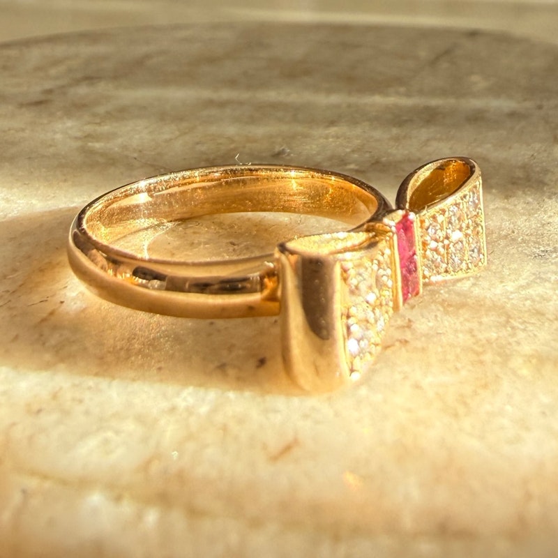 18k Yellow Gold Ruby & Diamond Bow Ring